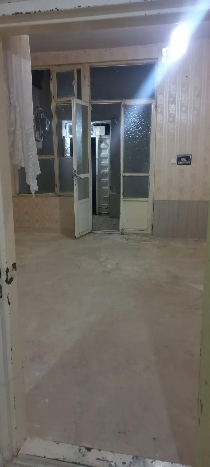 حیاط فروشی
