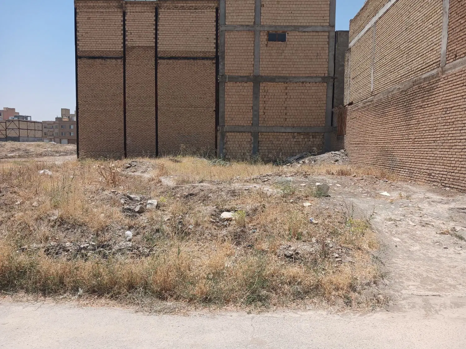 زمین الهیه