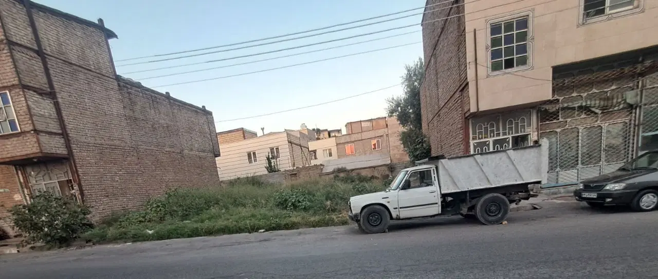 زمین فروشی
