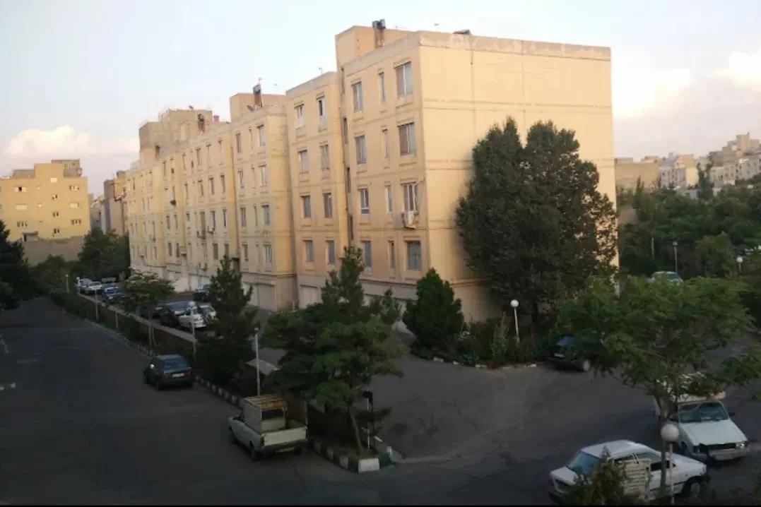 رهن کامل مجتمع نسترن منظریه ۹۲ متر