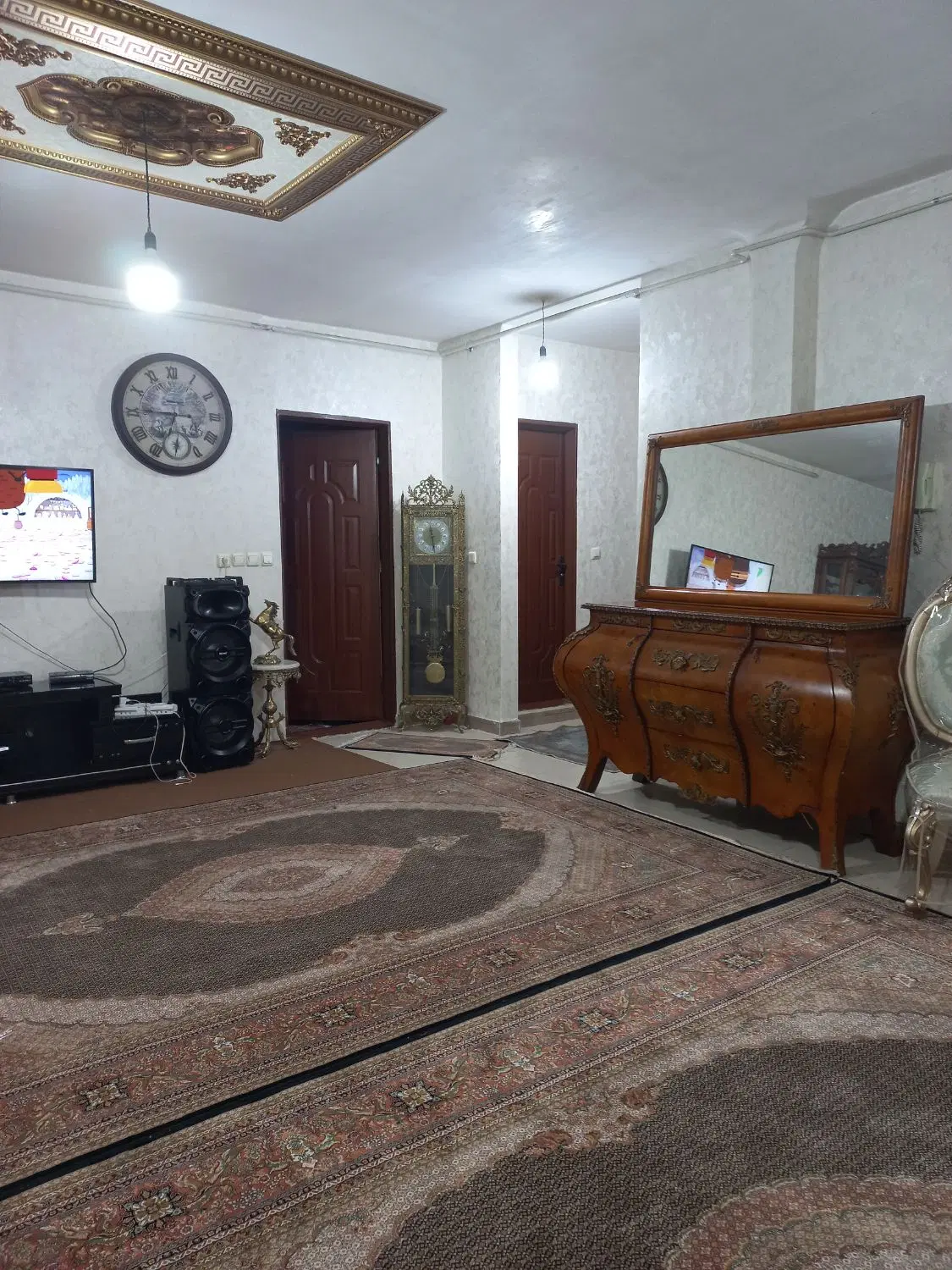 واحد در شهرک نیایش