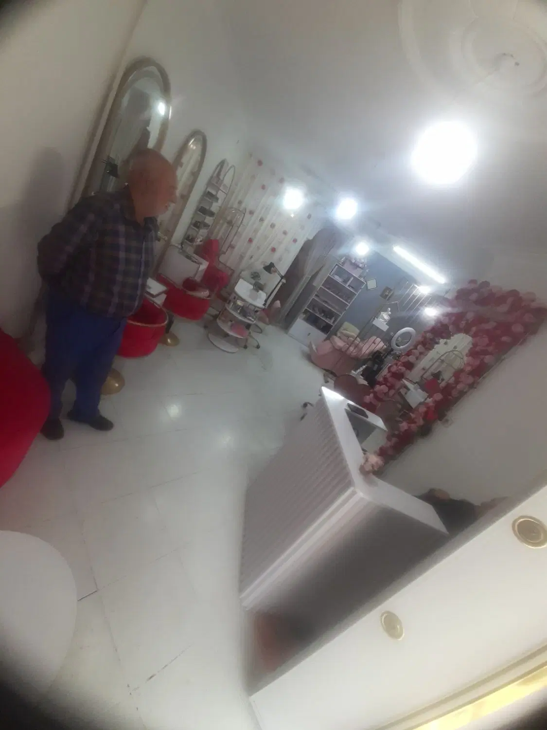مغازه ۵۰ متری مجهز حمام اشپزخانه دسشویی