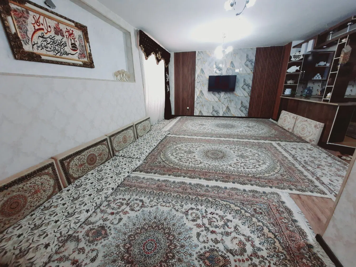 خانه آپارتمانی  در قلب شهر