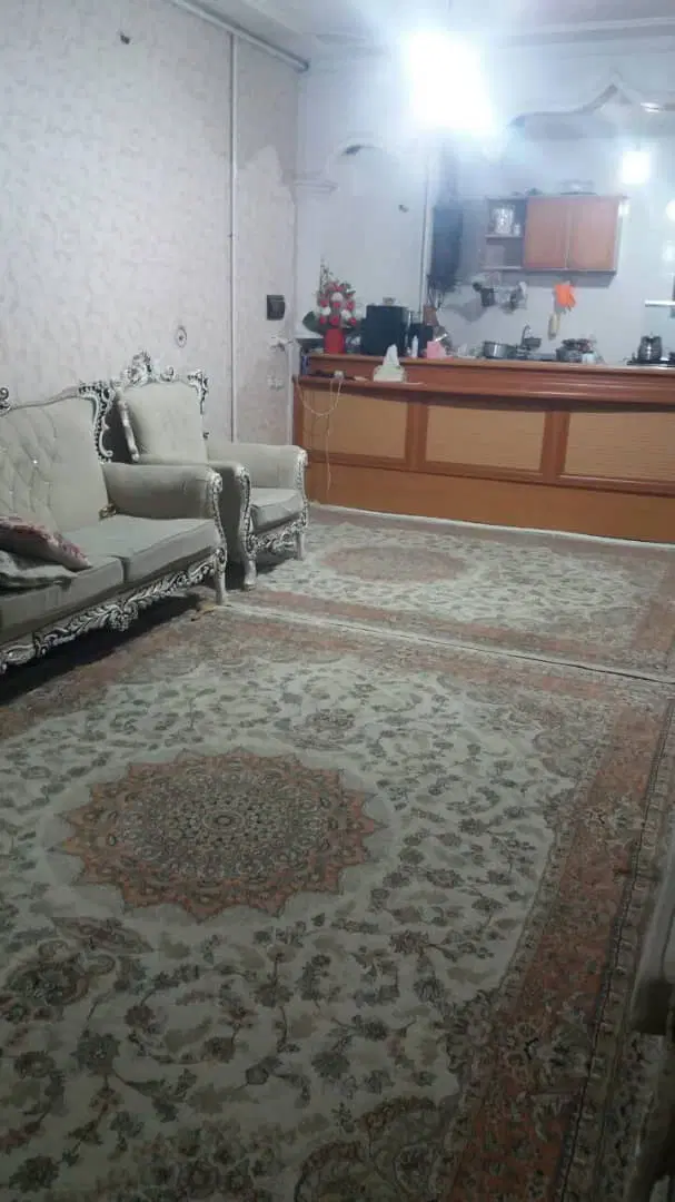 طبقه بالا ناصرخسرو میدان شمیران