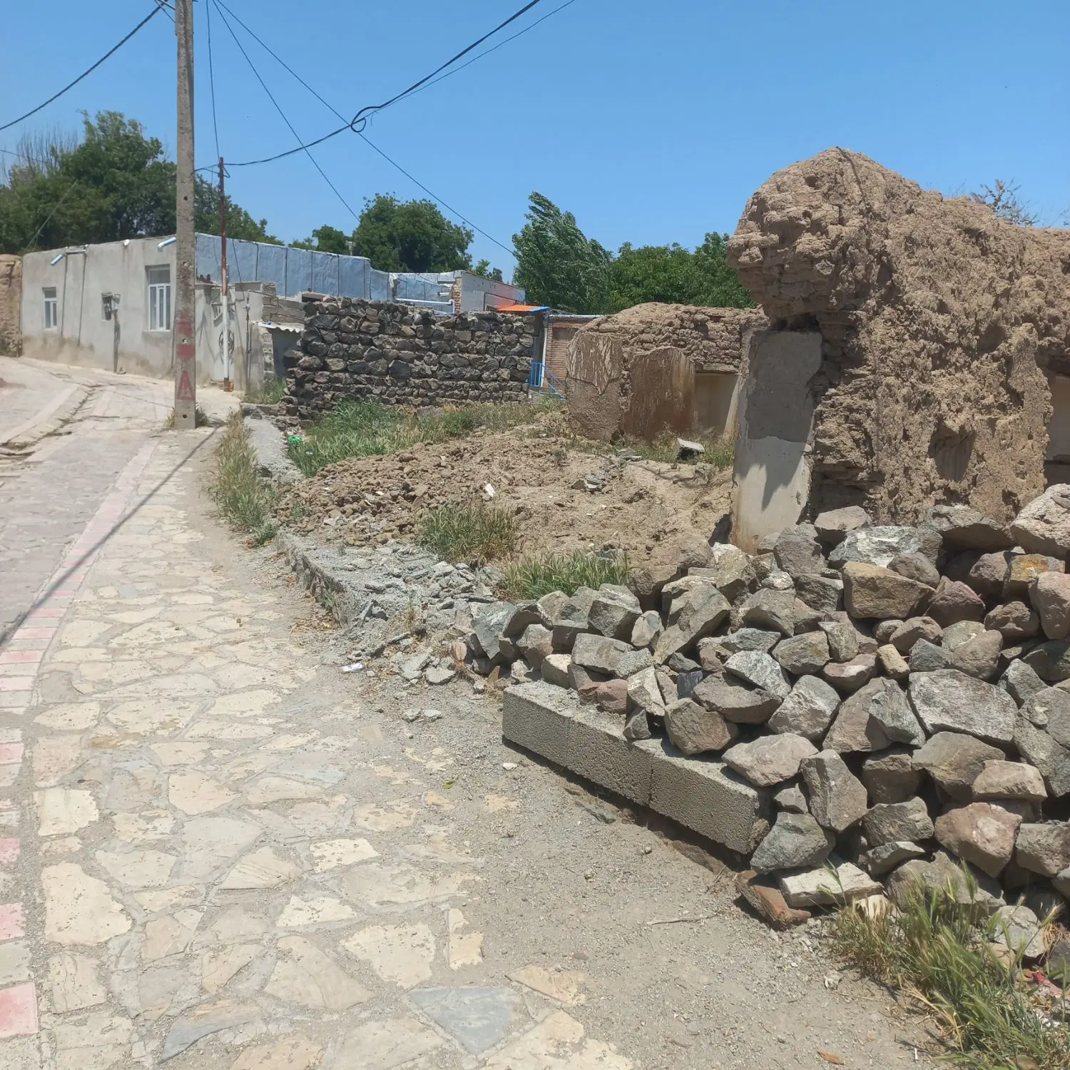 زمین مسکونی
