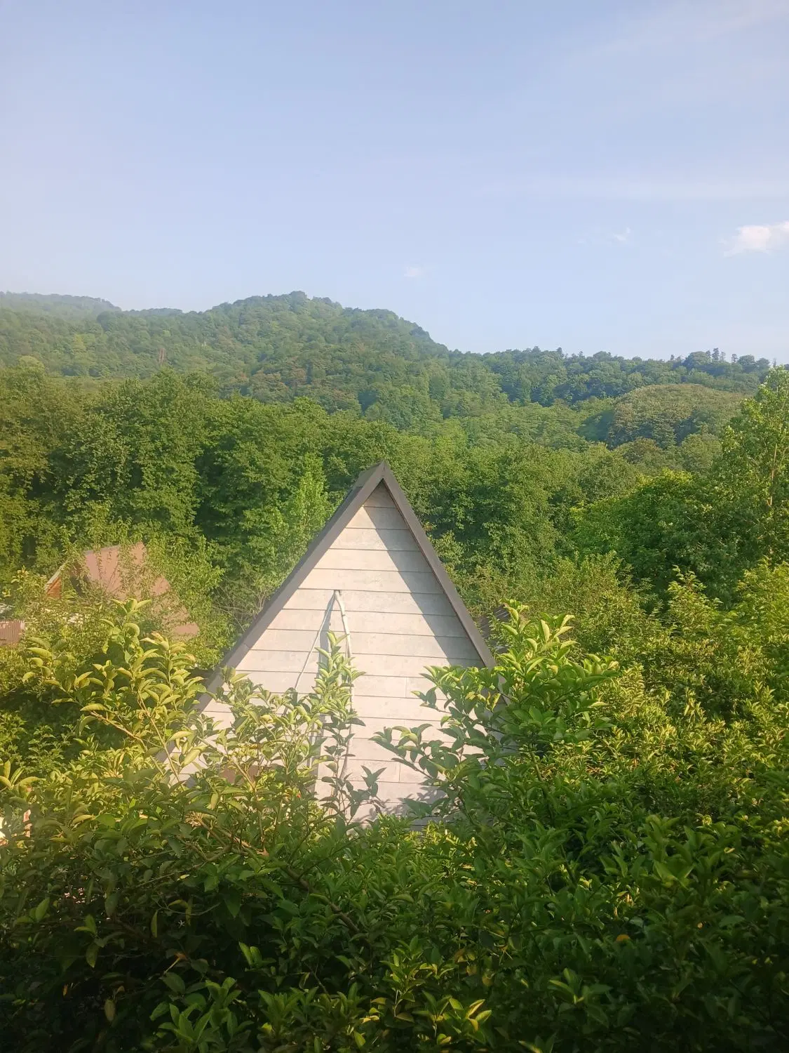 یک قطعه چهاردیواری