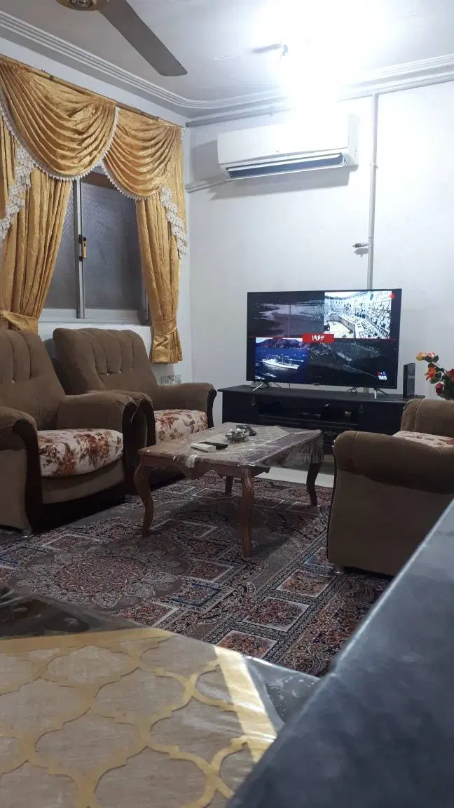 خانه ی ویلایی یکخوابه و حیاط دار درمعلولین
