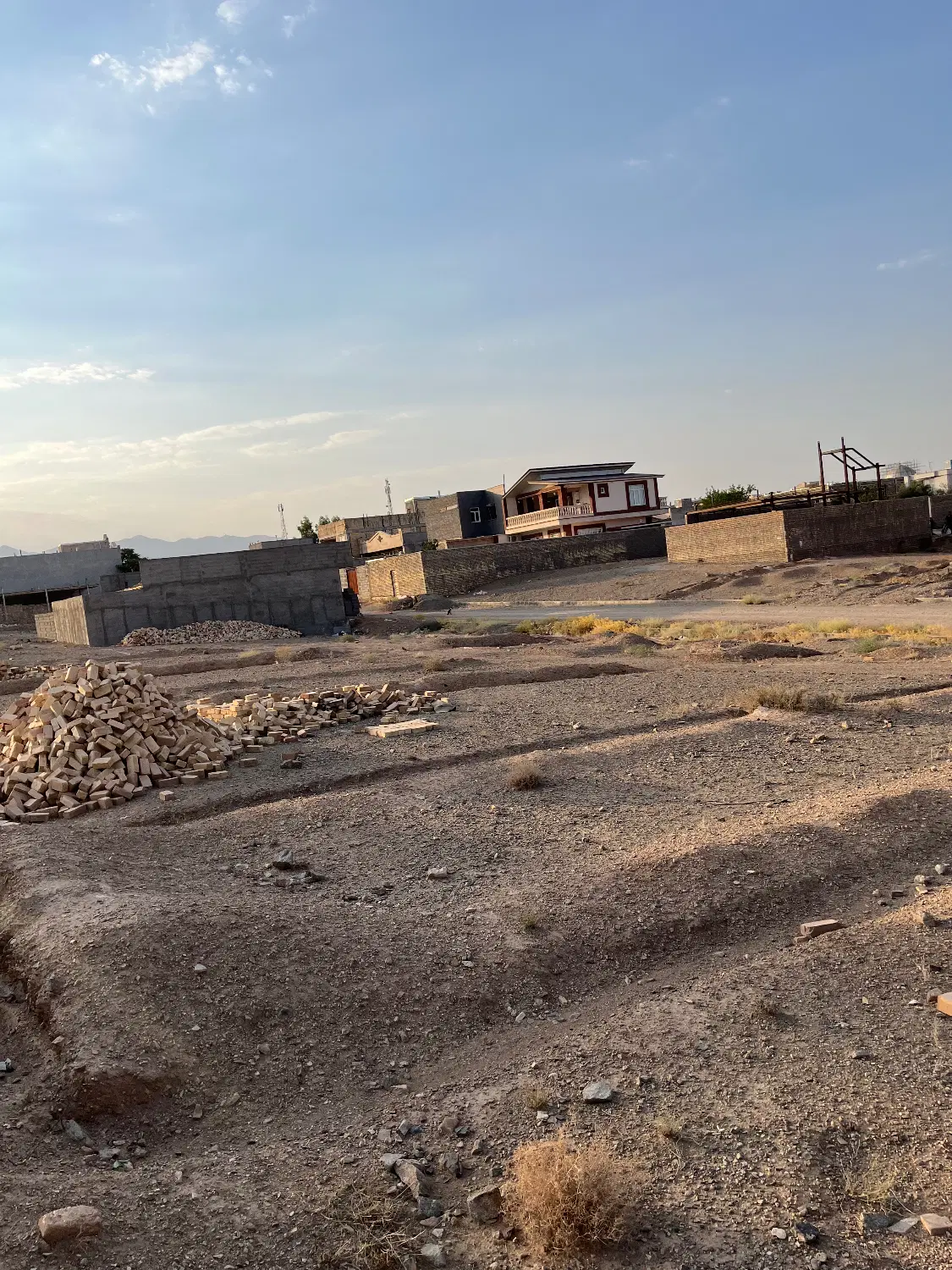 زمین مسکونی۳۲۱ متری بر۱۴ نورعلی بیک
