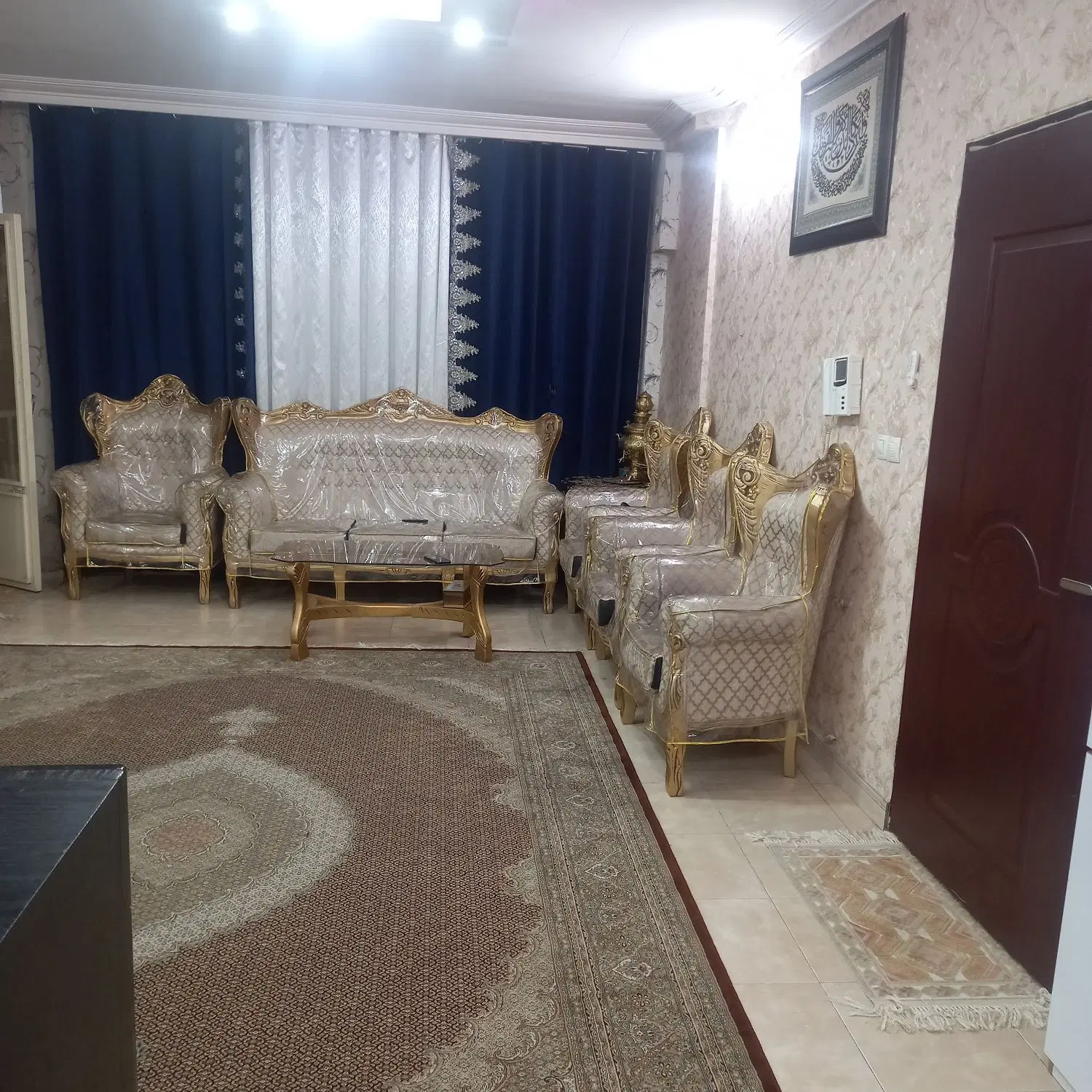 فردش واحد ۷۳متری شهرک دانشگاه
