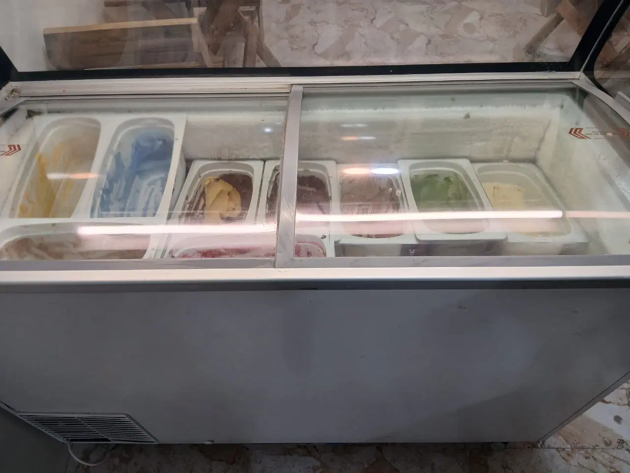 واگذاری مغازه بستنی فروشی
