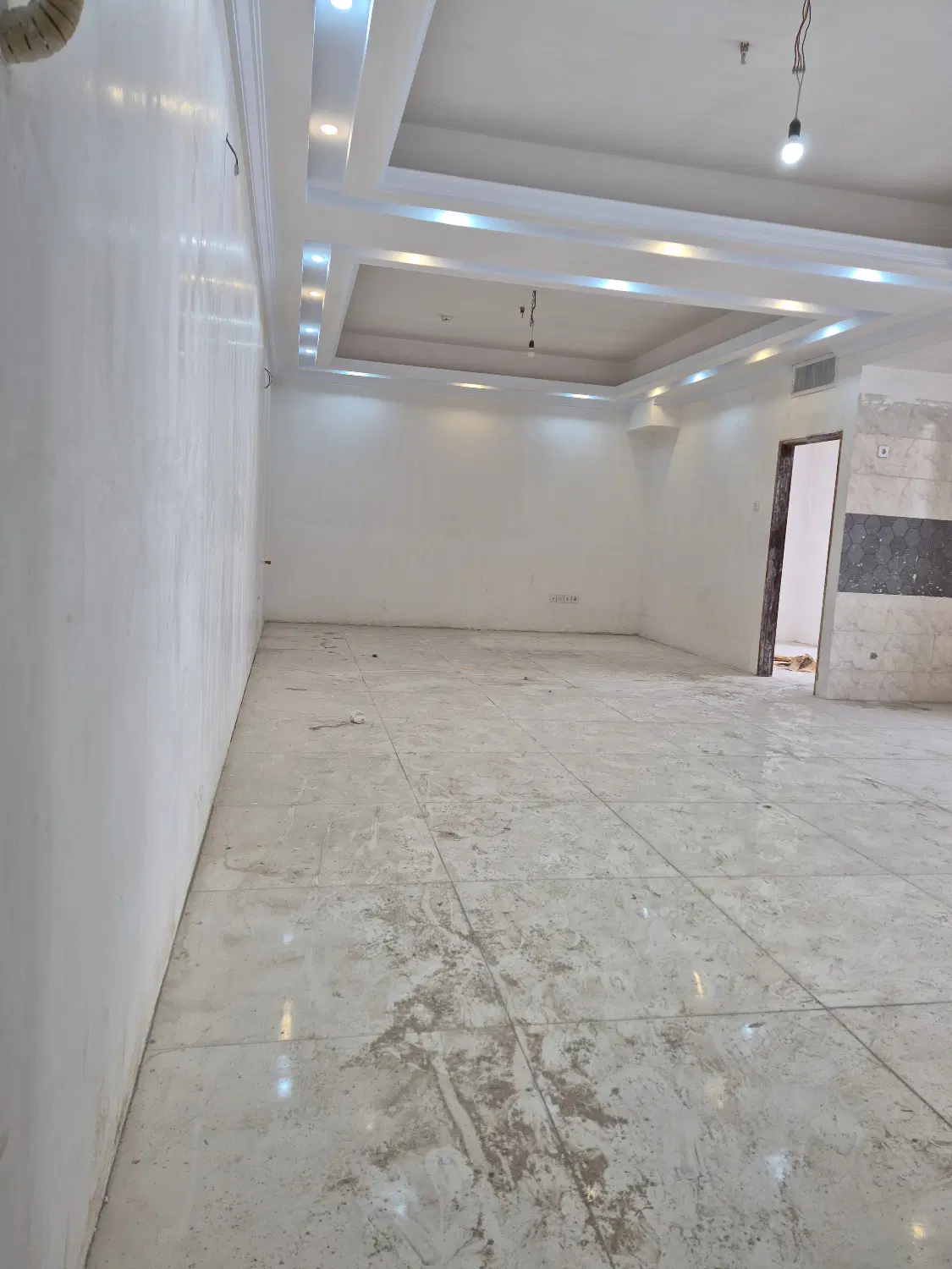 فروش آپارتمان ۹۰متری فروش فوری