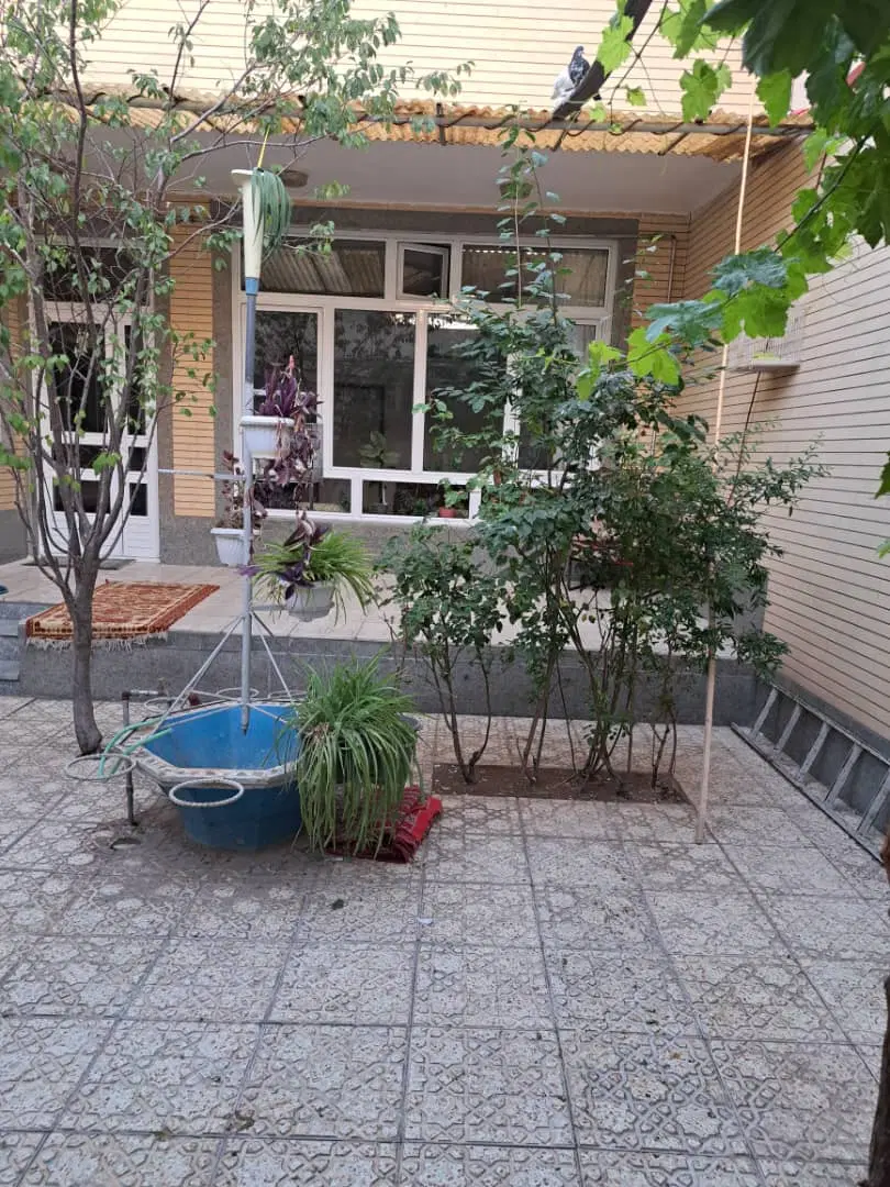 فروش حیاط