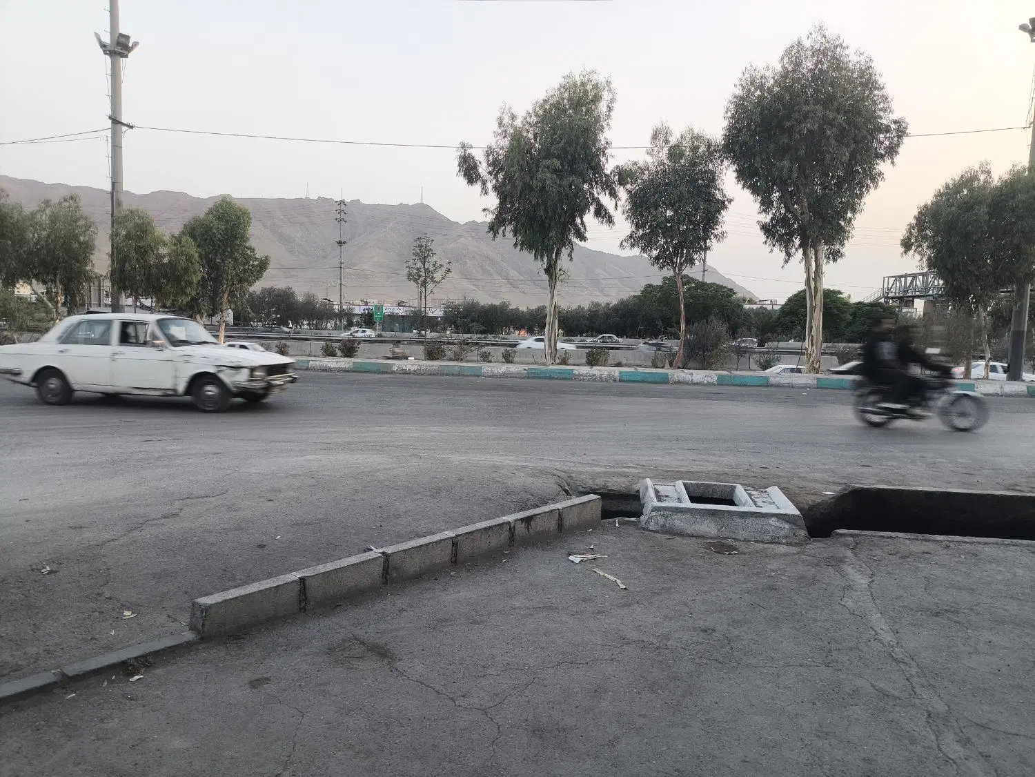 مغازه ۳۸ متری روبه‌روی رضویه، بر اتوبان