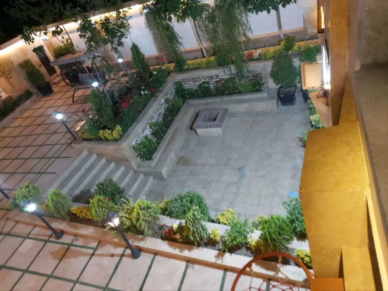 ویلایی تراکم بالا ۱۲۸۰ متری چمران