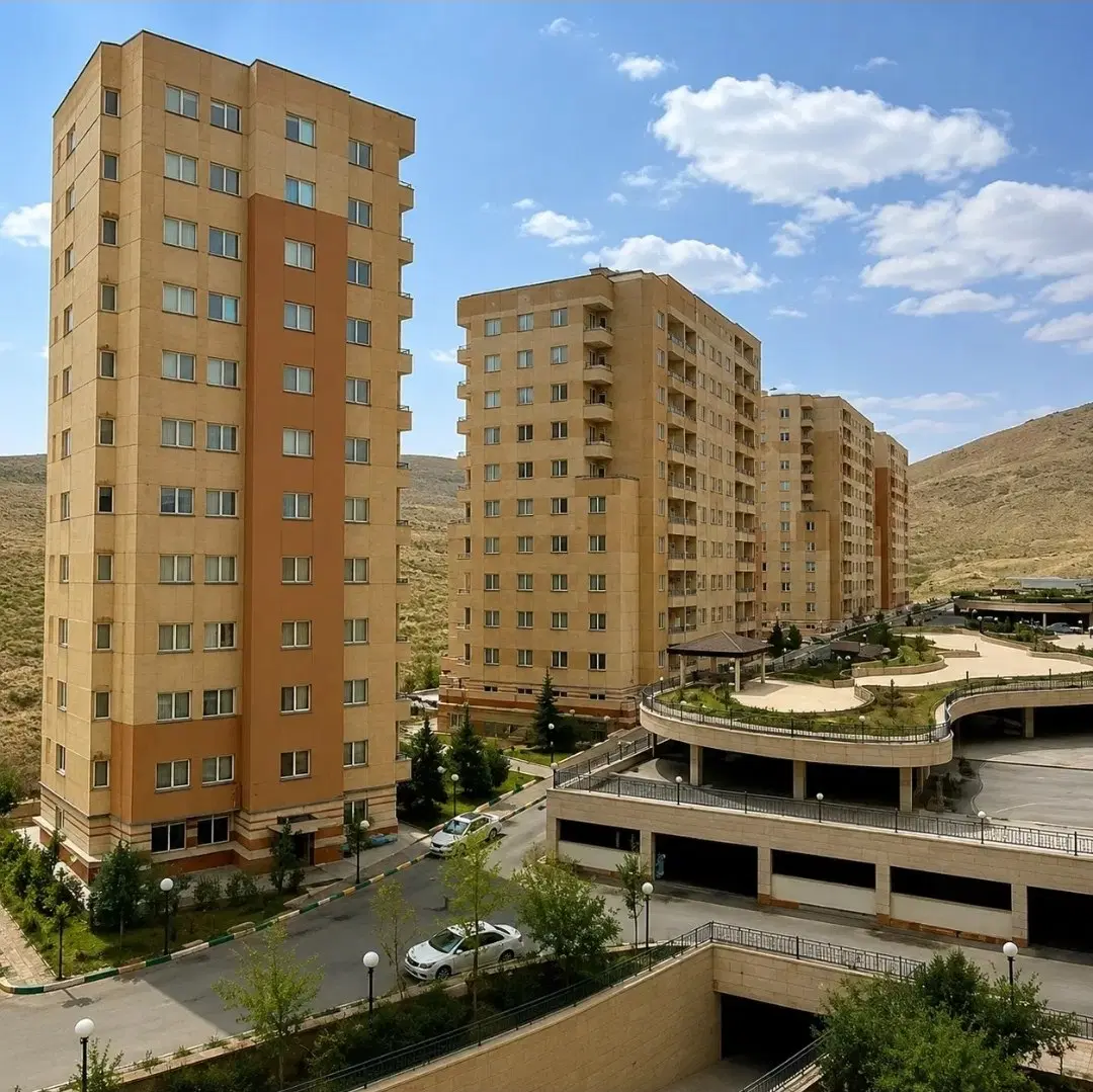 ۸۲ متر  مجتمع صدرا  ۲ خوابه کامل تجهیز شده