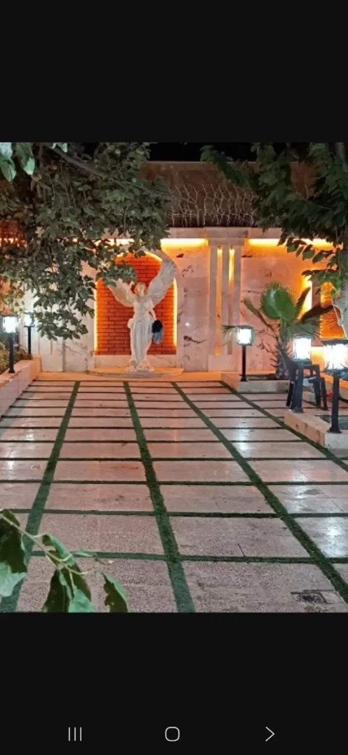 ویلاباغ ۵۰۰متری میدان نماز