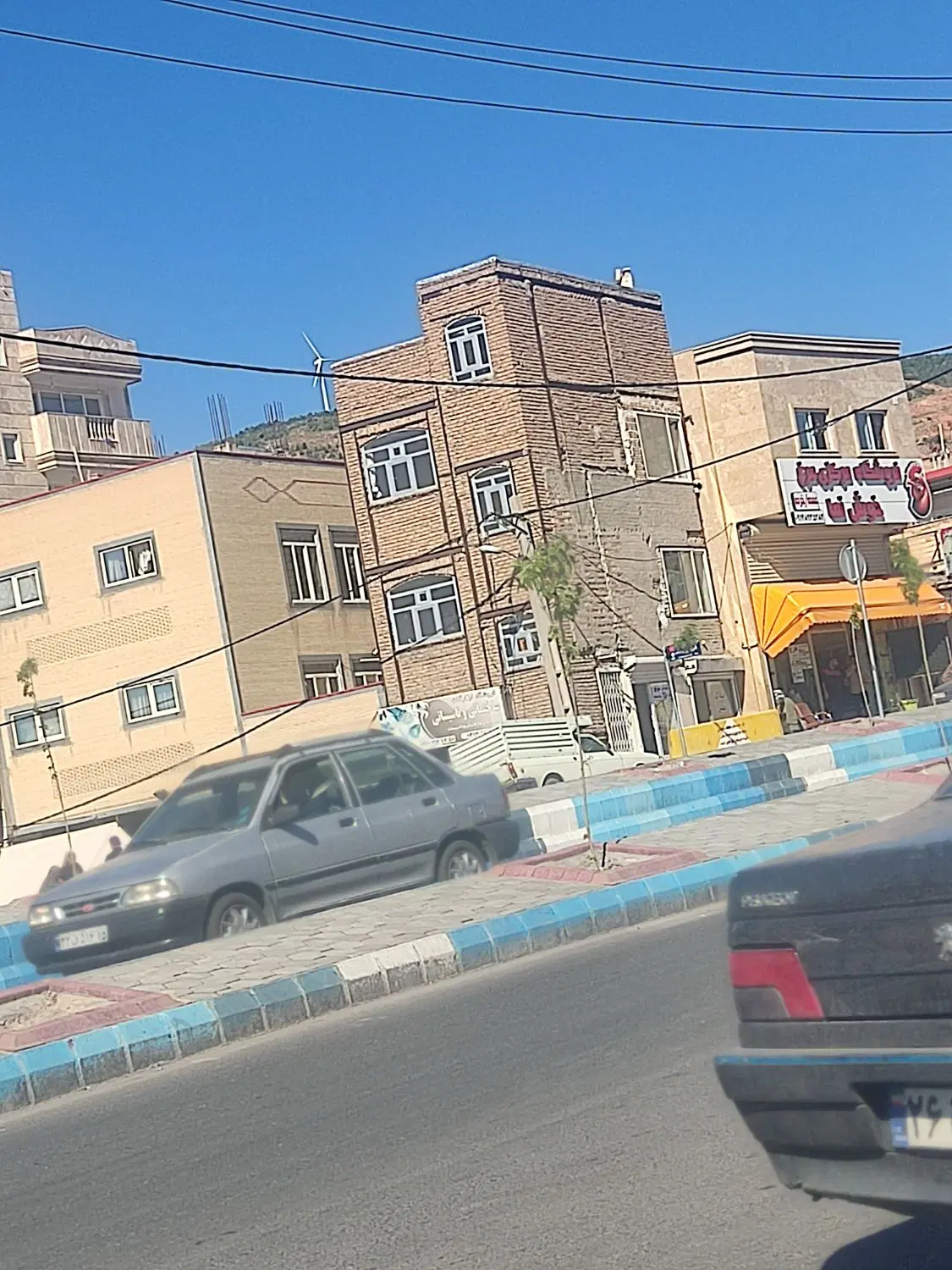 دفتر یا مطب بر خیابان آل هاشم چهار راه