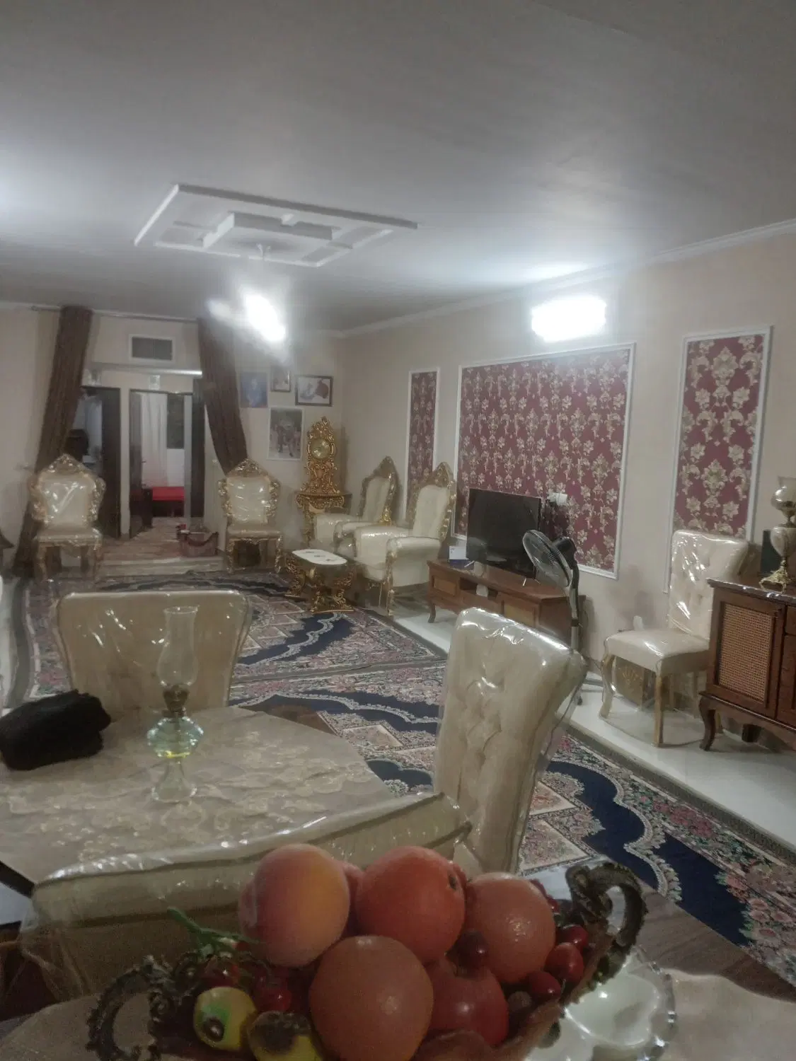 ۱۰۰متر طبقه ۲ دوخواب حاشیه خیابان ۱۰ متری