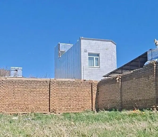 زمین۳۰۰مترمسکونی وسط شهر