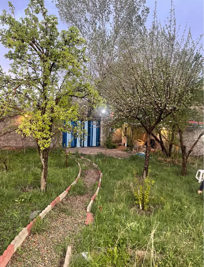 باغ سعید آباد(ابتدای جاده پیست اسکی سهند)