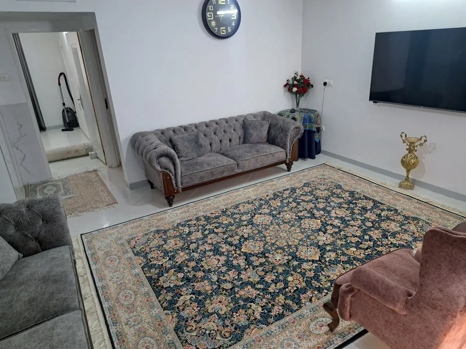 آپارتمان همکف نخ طلا