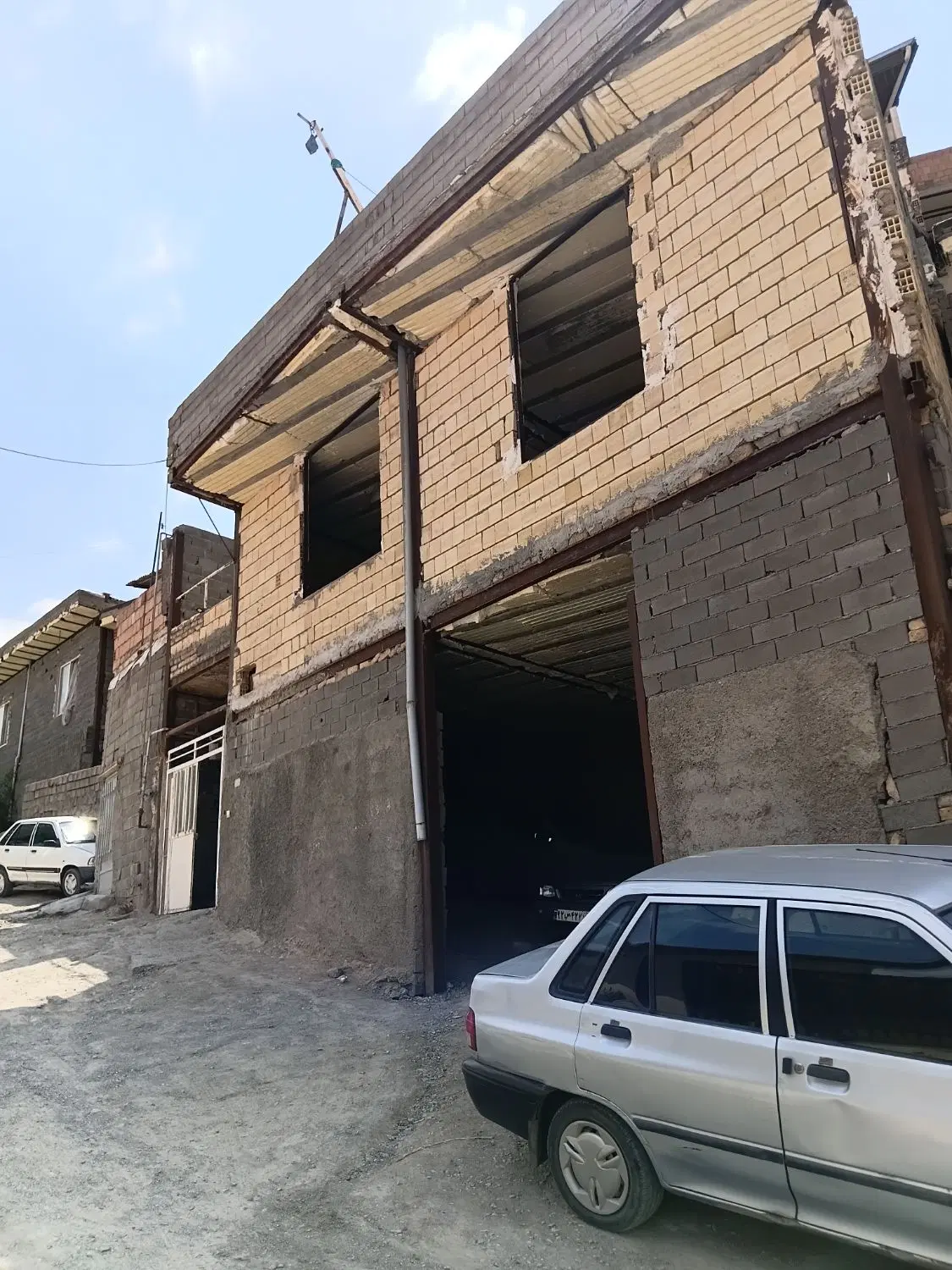 فروش یک دست ساختمان ویلای در رودهن