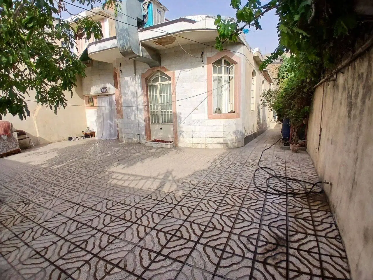 ۳۰۰ متر ملکیت فروشی