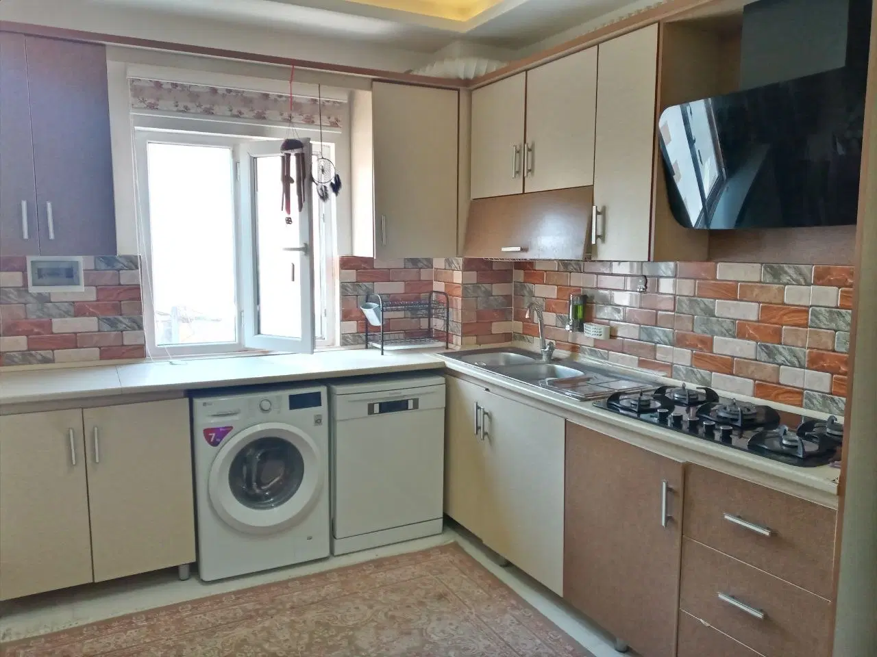 آپارتمان در یخسازی ۹۰ متری