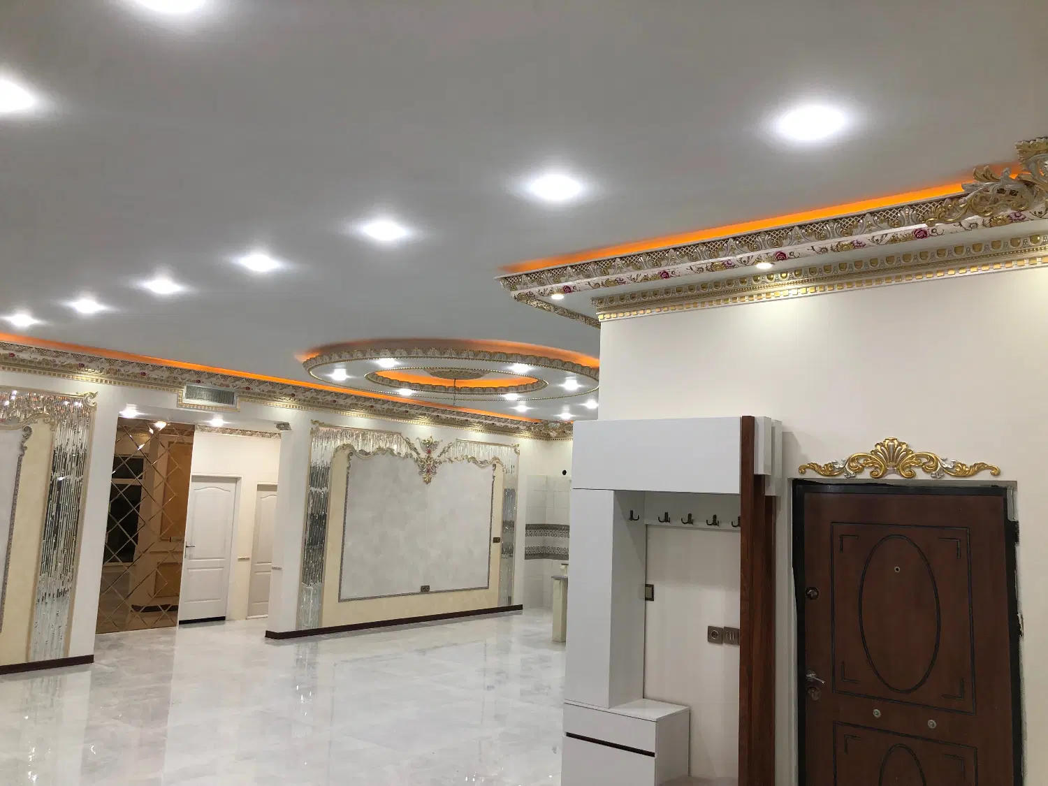 ویلاباغ ۱۴۰۰ متری تهراندشت معاوضه با فاز یک