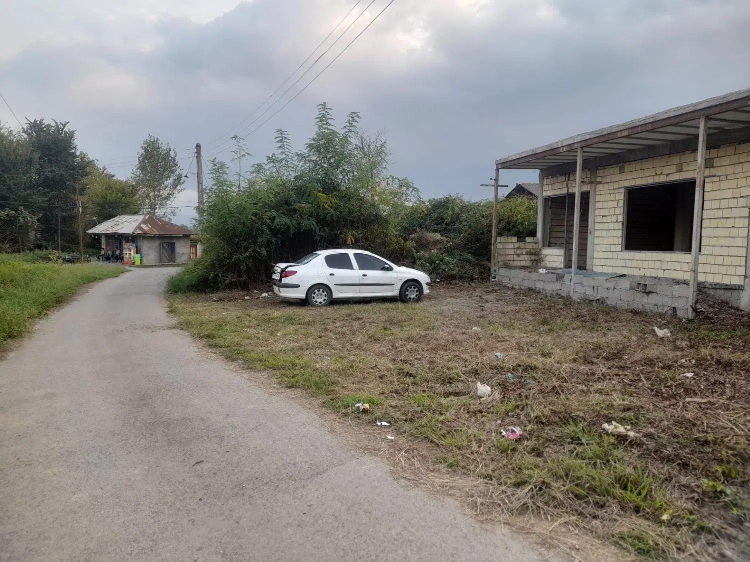 خانه ویلایی نیمه کاره