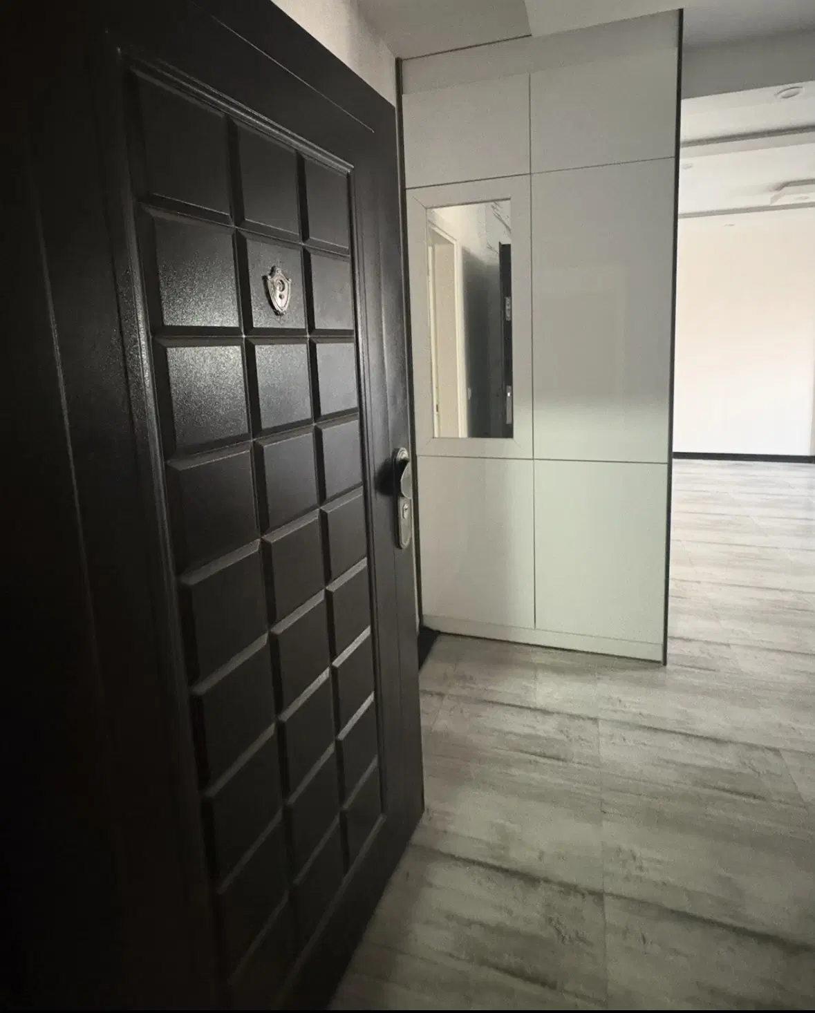 فروش واحد همکف خیابان طراوت فول بازسازی