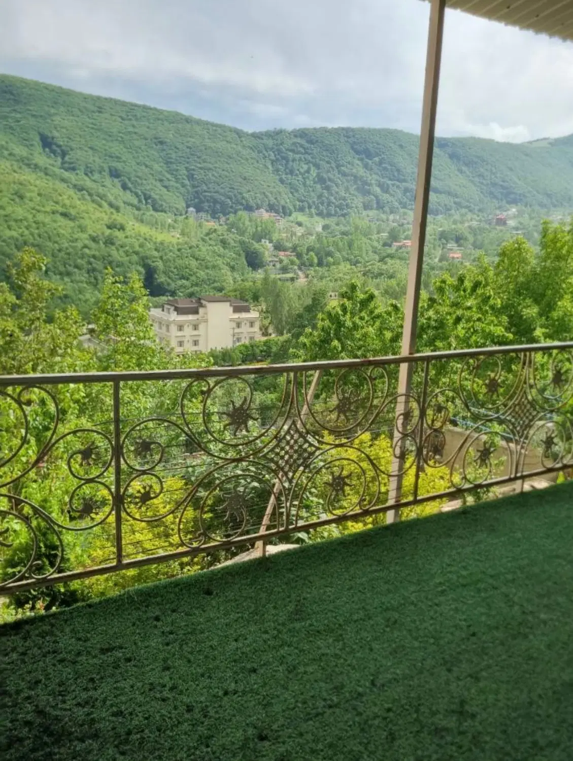 فروش بدون واسطه ویلای استخر دار در گردنه حیران
