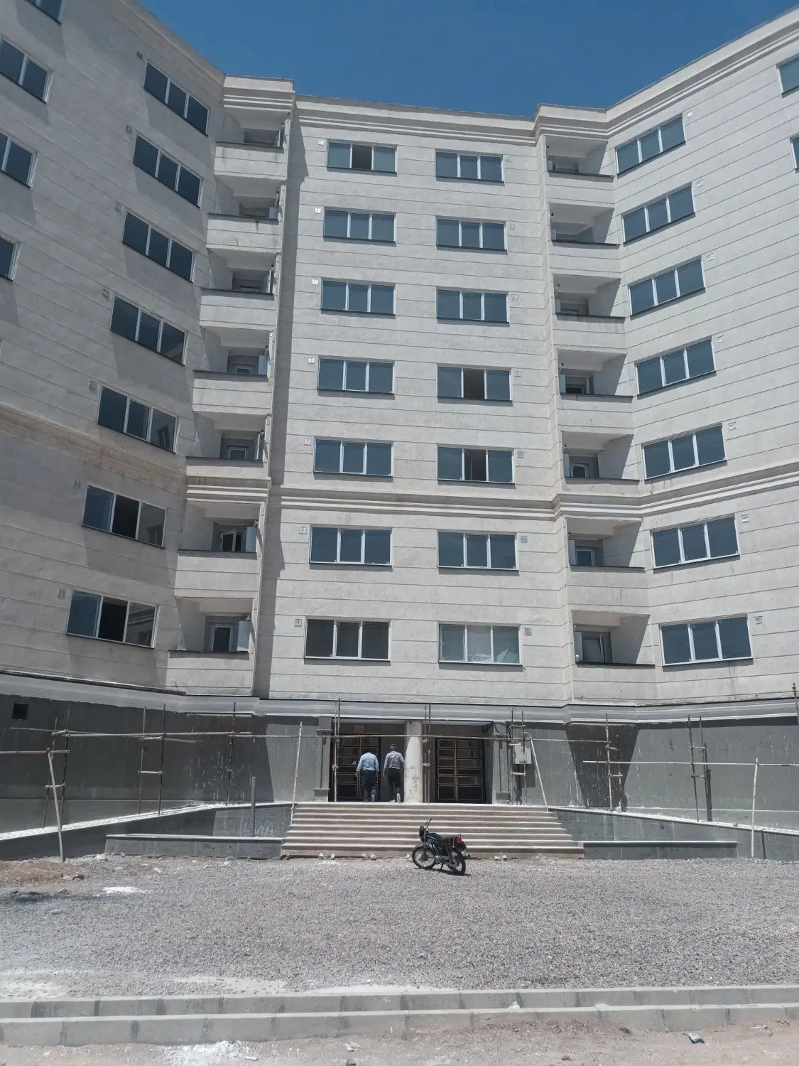 زمین ثمین نبش ۳۰ متری