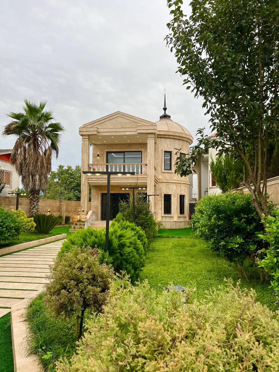 فروش دوبلکس لوکس با حیاط بهشتی در تاپ لوکیشن منطقه
