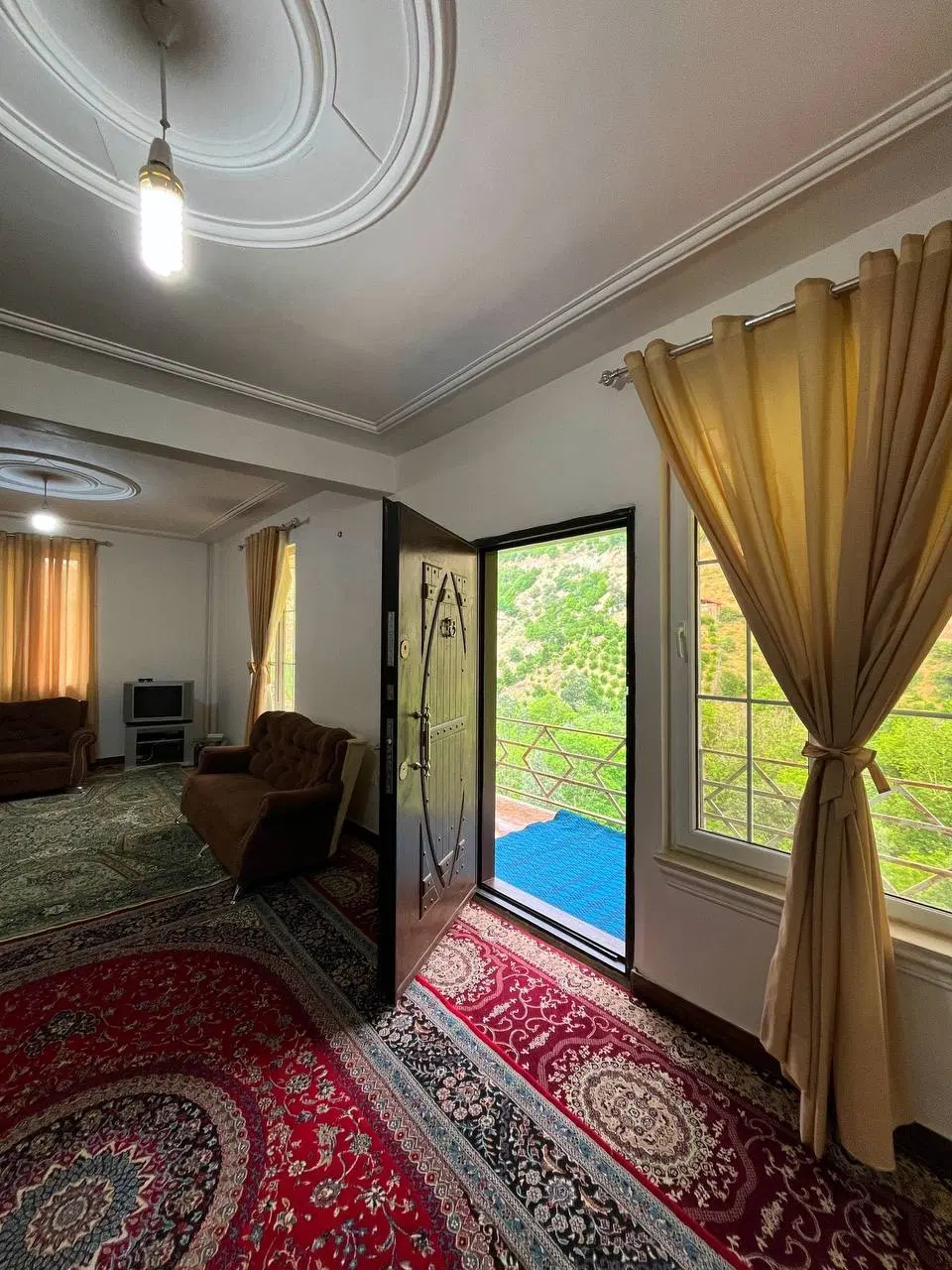 ویلا ویو دار در روستای عین شیخ ـ دیلمان