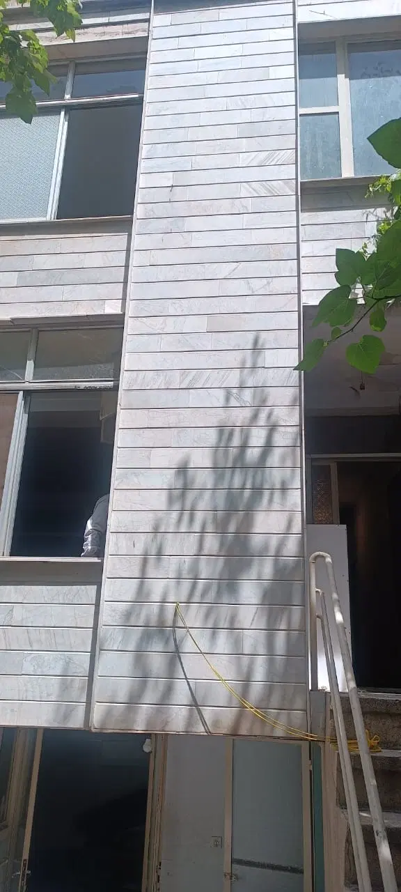سه طبقه خانه ویلایی 100 متر زمین 160 مت بنا