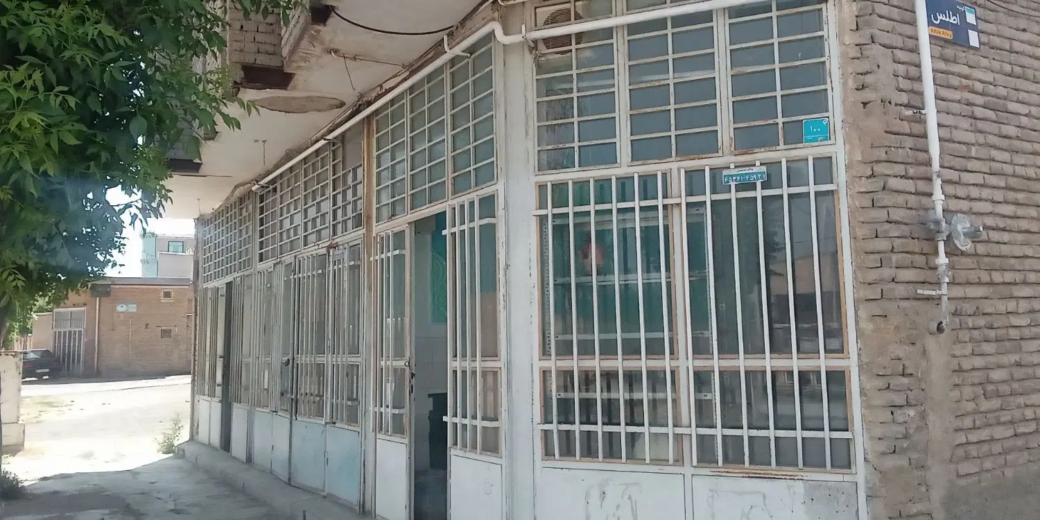 مغازه ۵۰ متری اجاره داده میشود