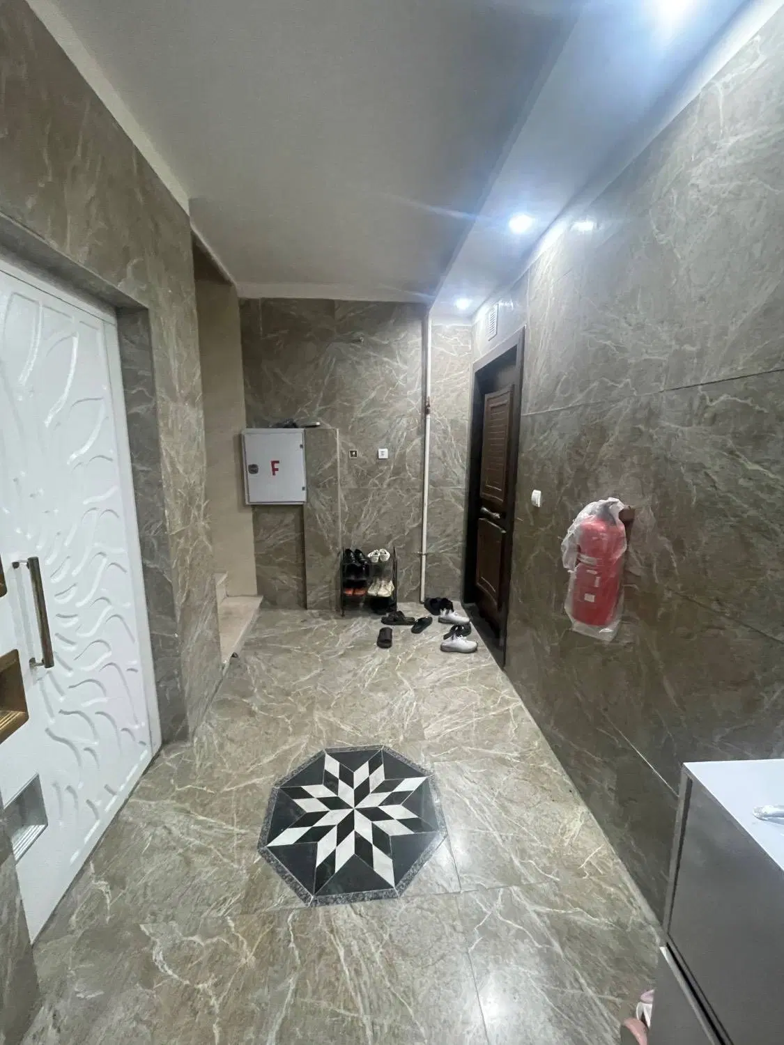 فروش واحد در ۲۵۰ دستگاه