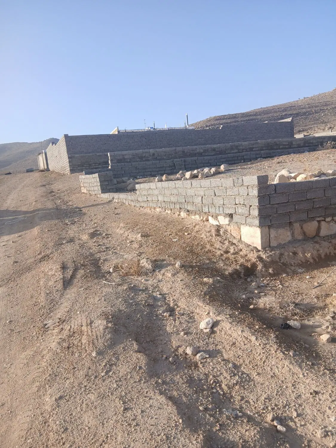 ۲۰۰متر زمین مسکونی
