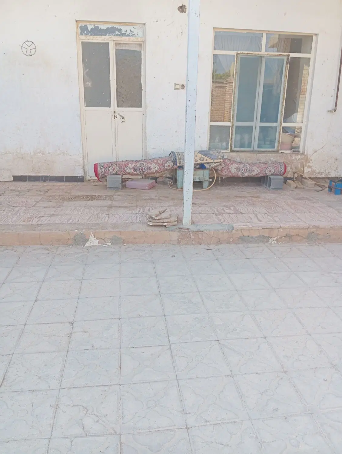خانه ی فروشی در روستای حسین آباد نقش رستم