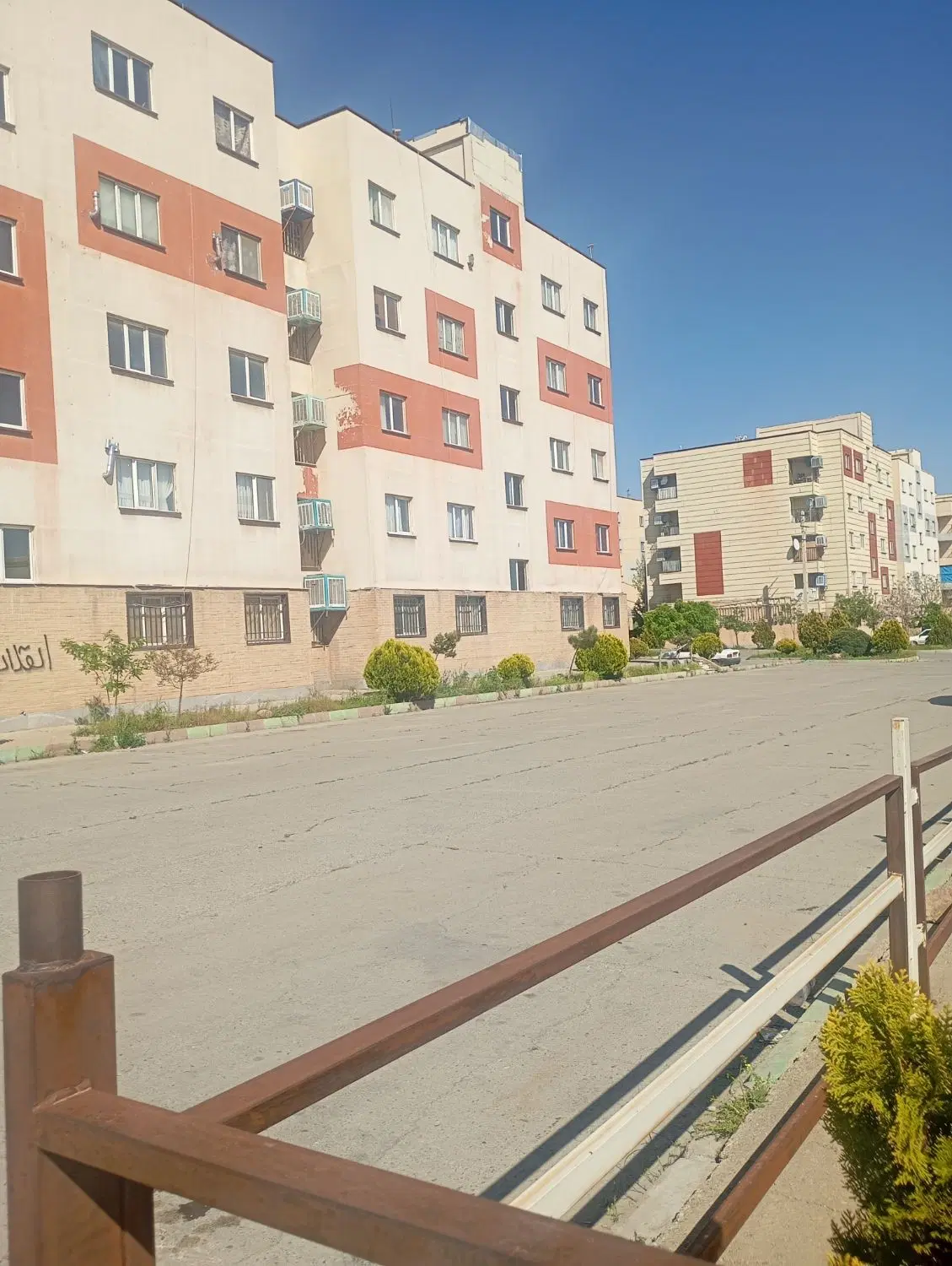 دو خوابه جنوبی در ارم