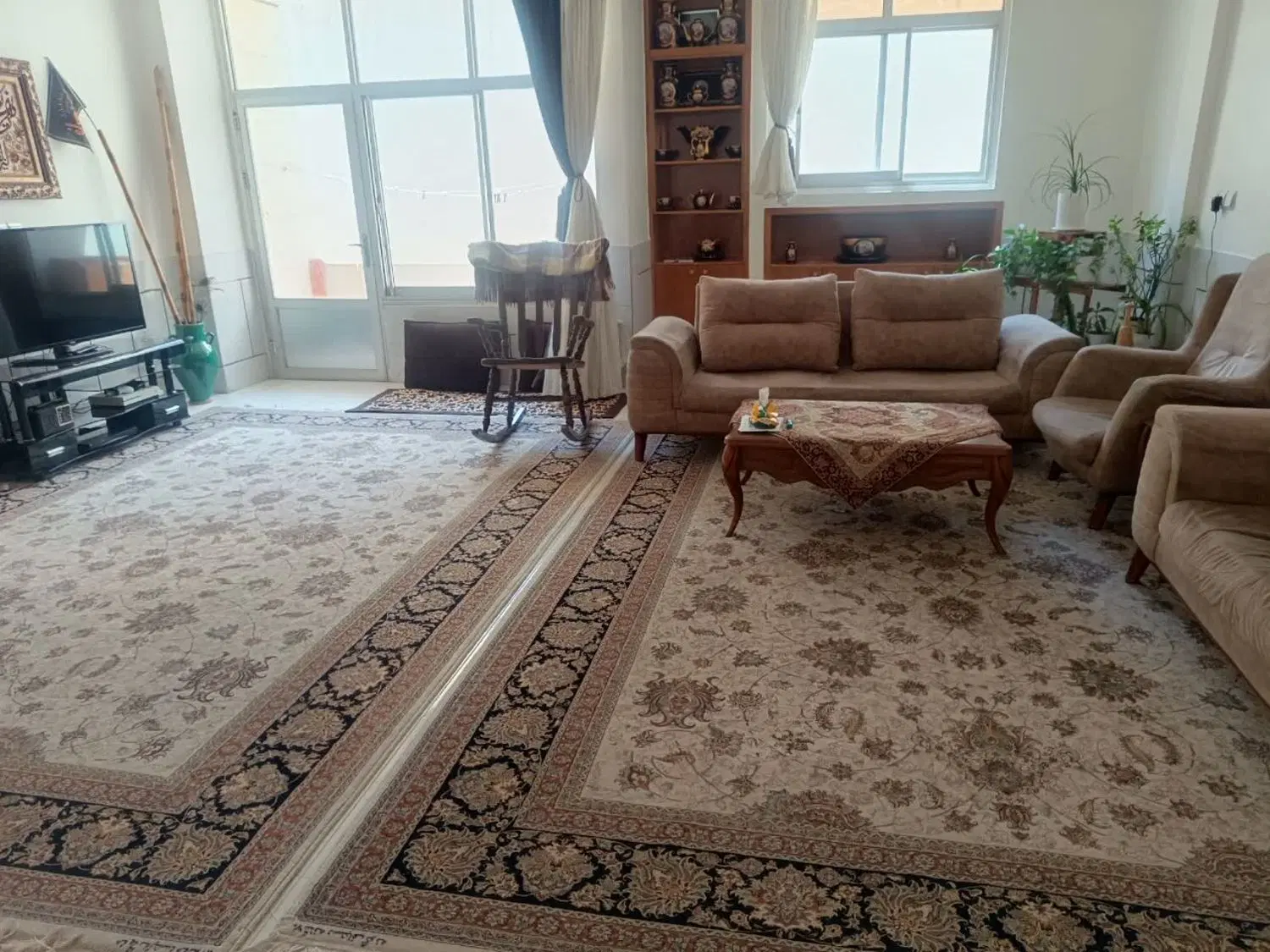 یک باب منزل مسکونی در خ مسجد علی پلاک پنج بر خیابو