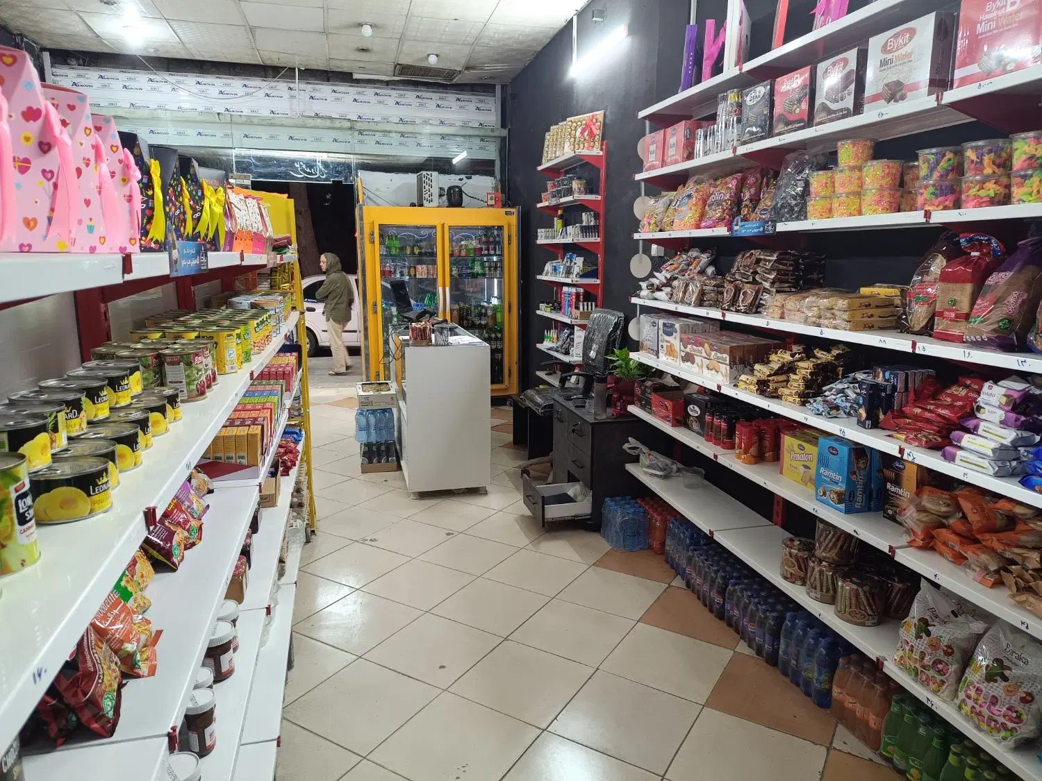 واگذاری هایپر مارکت