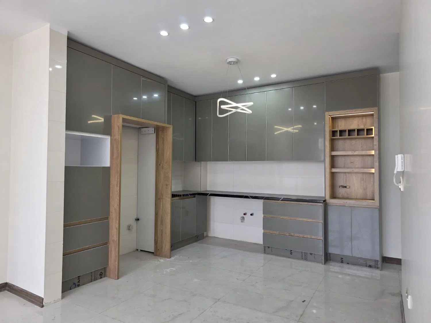پنت اجاره ۱۰۰ متر اندیشه فاز یک