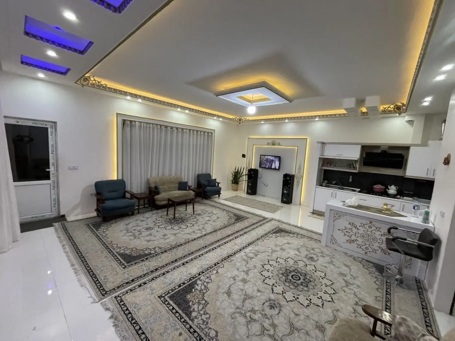 ویلا استخردار
