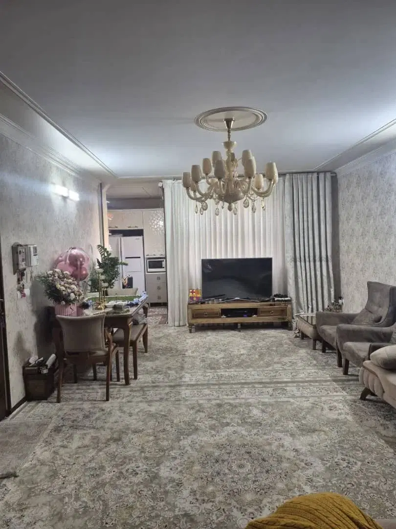 ۴۲ متر یکخواب طبقه اول اول خوش