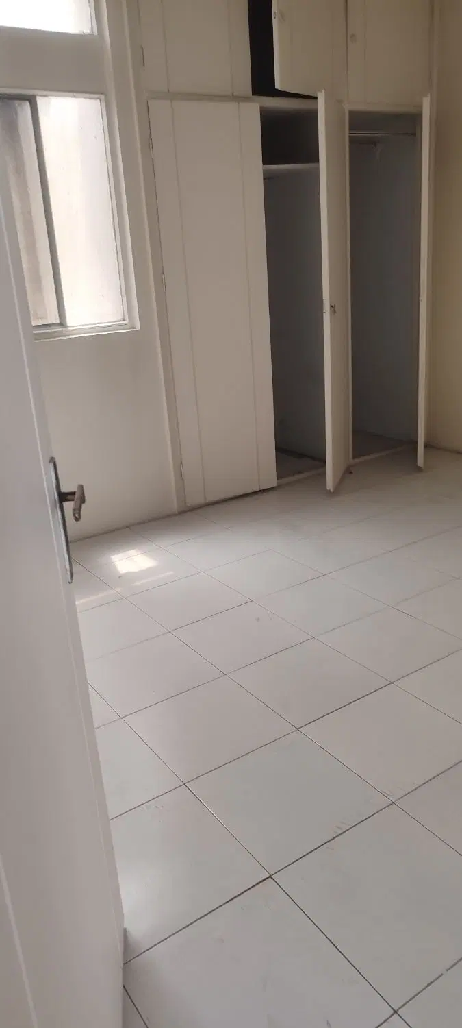 ۷۳ متر با پارکینگ با دسترسی به مترو BRT