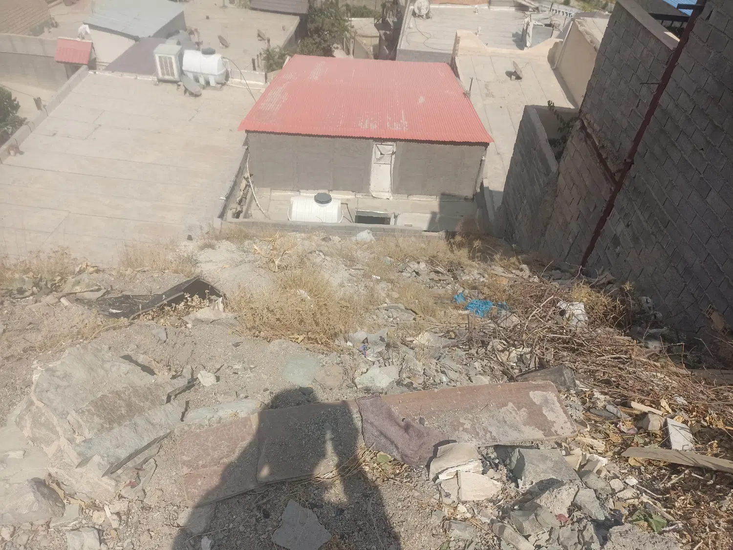 زمین فروشی