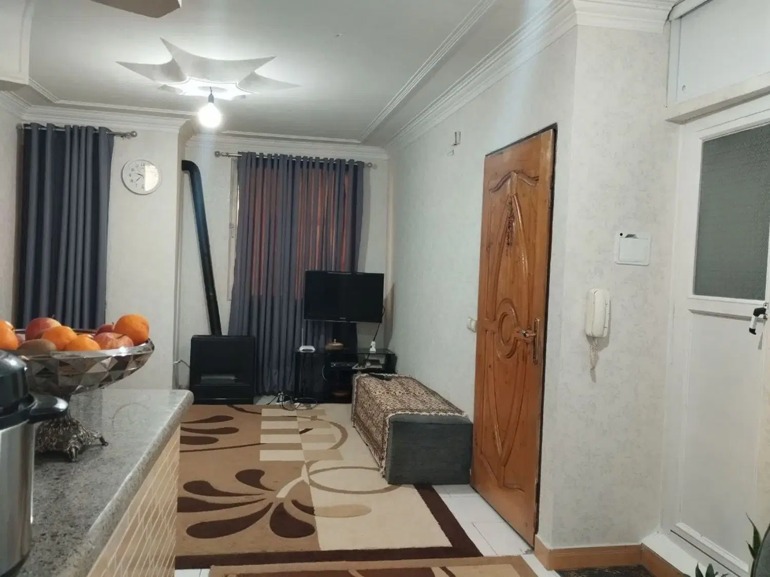 یک واحد آپارتمان در محدوده امامزاده حسن