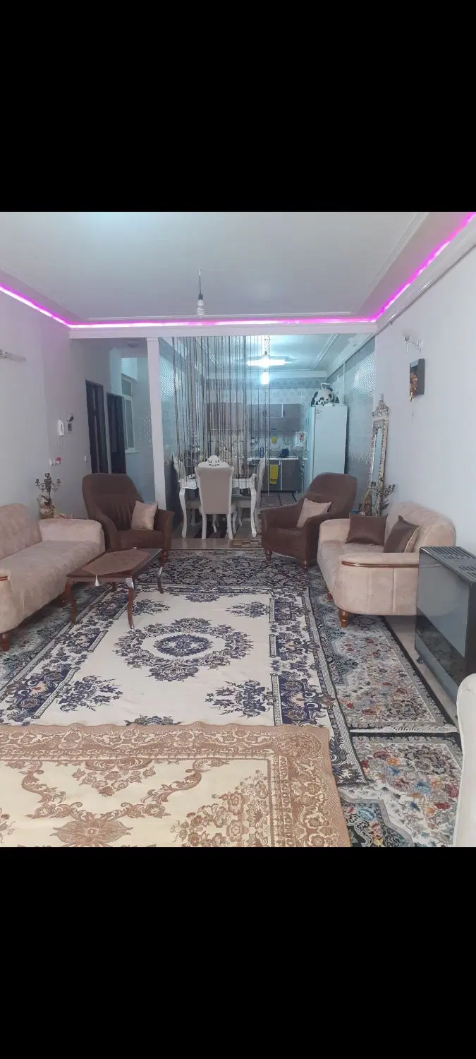 خانه ایی تازه ساز راه جدا در شهرک نیاوران